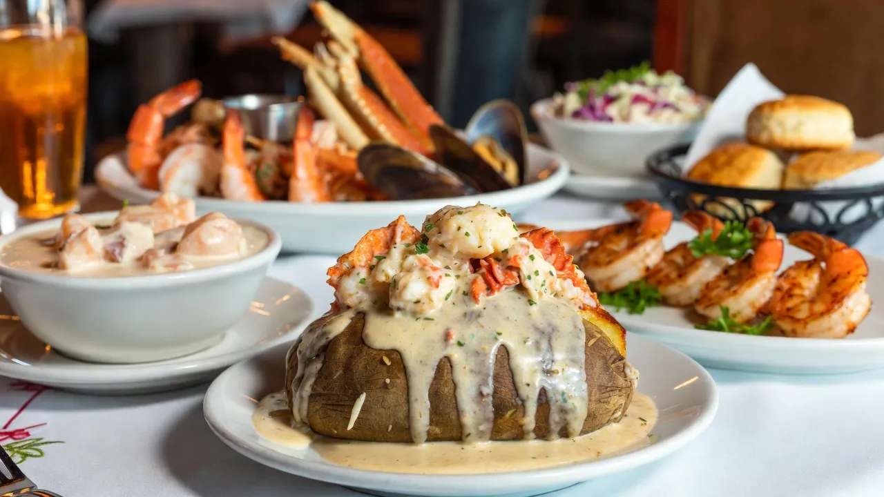 Creamy Lobster Baked Potato